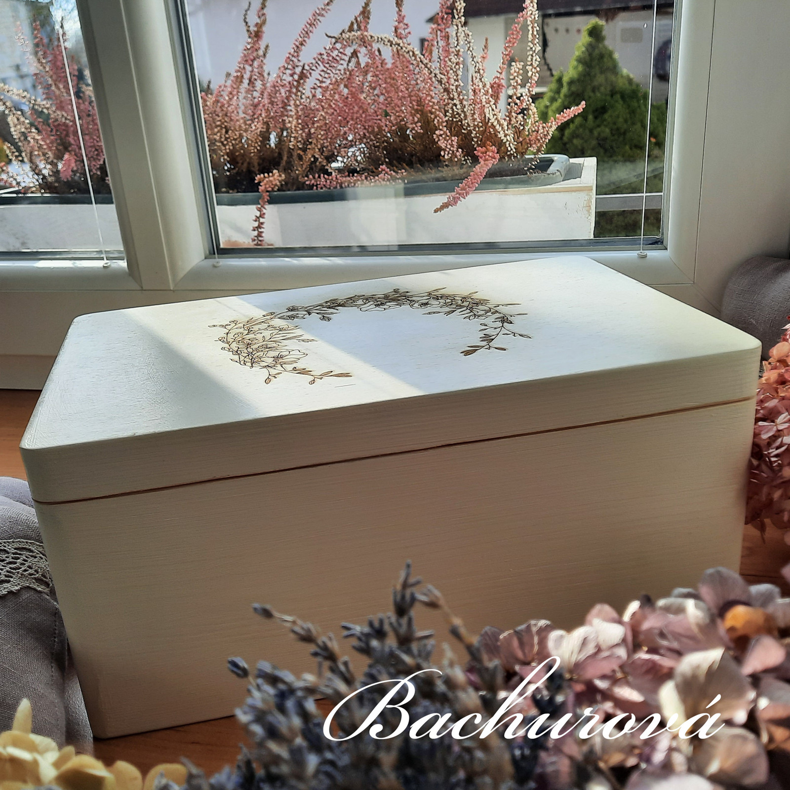 Dárková dřevěná krabice na skleničky